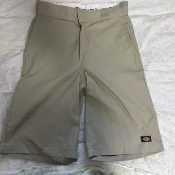 Dickies 베이지 숏팬츠 30