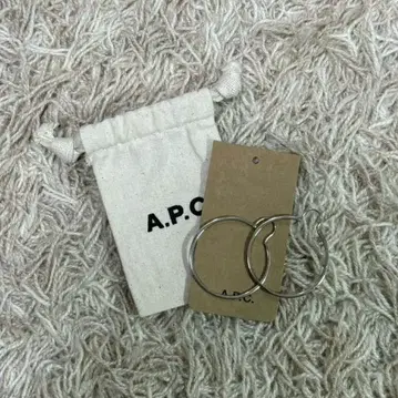 A.P.C. 실버 후프 귀걸이
