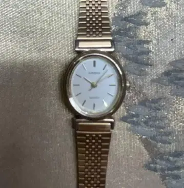 CASIO 카시오 손목시계 B052