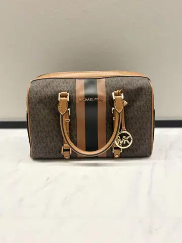MICHAEL KORS MK 패턴 보스턴 백
