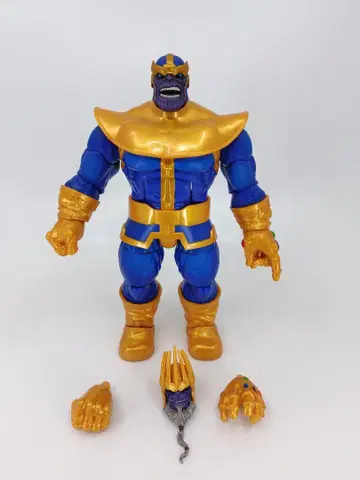 타노스 피규어 가동