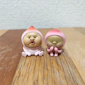 작은 요정 도감 앉아있는 마스코트 카쿠레모모지리 요우닌기 피규어