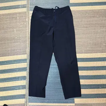 뉴발란스 더 시티 스트레이트 핏 수트 알펜