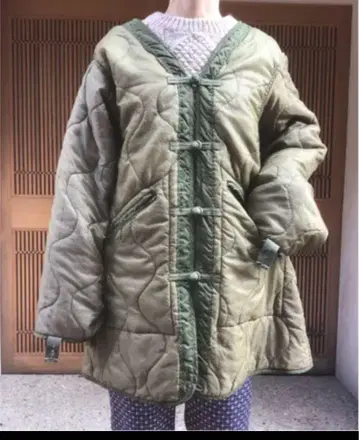올리브 그린 퀼팅 자켓