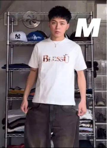 Bless u 블레스유 티셔츠 카츠키군 착용