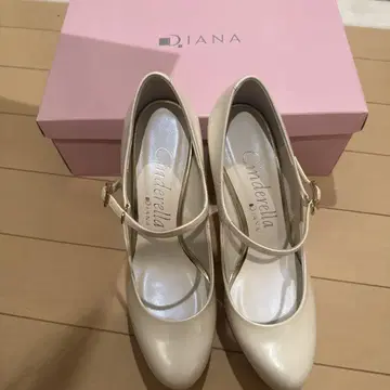 신데렐라 아이보리 하이힐 23cm