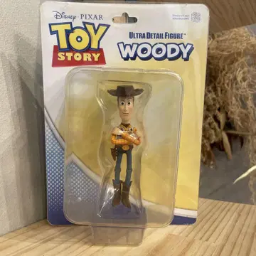 메디콤토이 우디 UDF 덤 포함