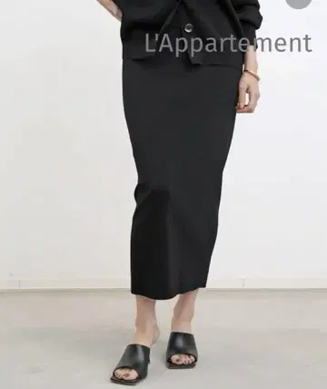 새상품급 [ L'Appartement ] Knit Skirt 블랙