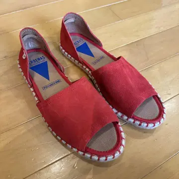 새상품 미사용  샌들 VERBENAS 빨간색 오픈토 슬립온