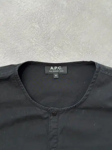 A.P.C. 블랙 노카라 티셔츠 M