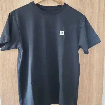 THE NORTH FACE 블랙 티셔츠 NT32052