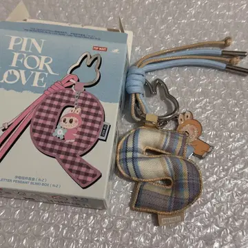 [ 정품 ] THE MONSTERS Pin for Love 알파벳 S