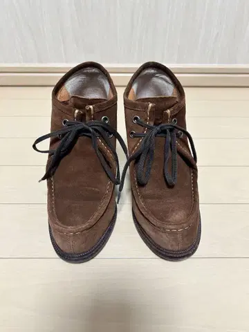 Odette e Odile 브라운 스웨이드 레이스업 부티