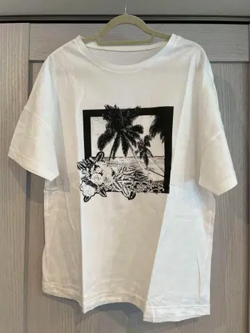 T셔츠 팜트리 프린트
