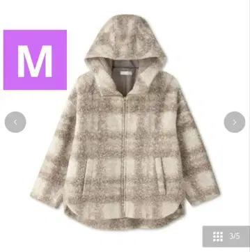 미사용 새상품 yumi 후드 부착 코트 자켓 중화이트 M 사이즈