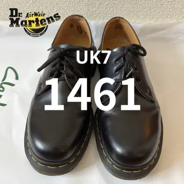 닥터마틴 1461 스테디셀러 3홀 블랙 가죽 신발 UK7
