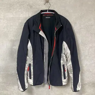 EMPORIO ARMANI 라트비아제 네이비 지퍼 자켓 M 사이즈