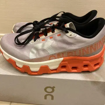 On Cloudstratus hyper 클라우드 몬스터 하이퍼