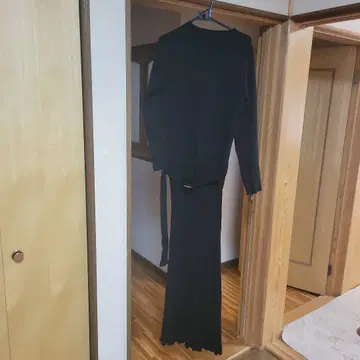 안티카 블랙 니트 원피스 벨트 포함