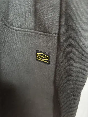 RVCA 블랙 스웨트 팬츠