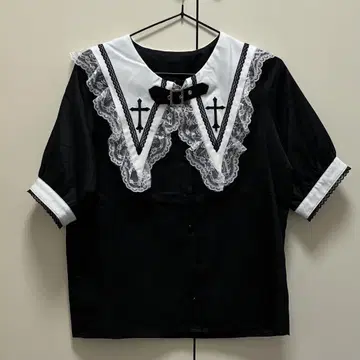 마즈 BIG 옷깃 크로스 자수 블라우스