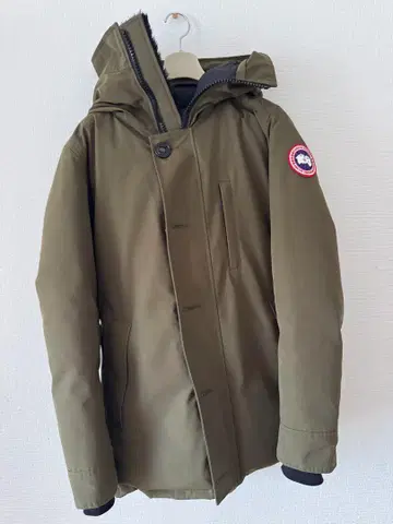Canada Goose 후드 부착 다운 자켓 올리브