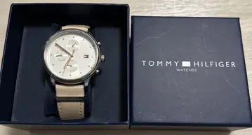 TOMMY HILFIGER 크로노그래프 시계