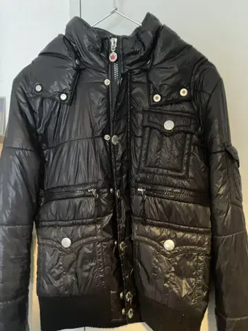 [ 가격 인하 가능 ] TRUE RELIGION 다운 자켓 블랙