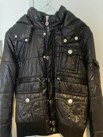 [ 가격 인하 가능 ] TRUE RELIGION 다운 자켓 블랙