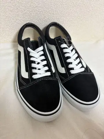 Vans 올드스쿨 블랙/화이트 24.0cm
