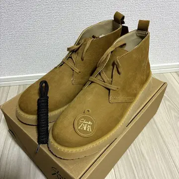 [ 새상품 ] ZARA x CLARKS 트 부츠 콜라보 27.5