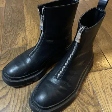 ZARA 블랙 지퍼 숏부츠 39