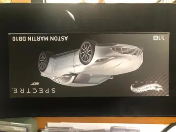 MATTEL 1/18 애스턴 마틴 DB10 007