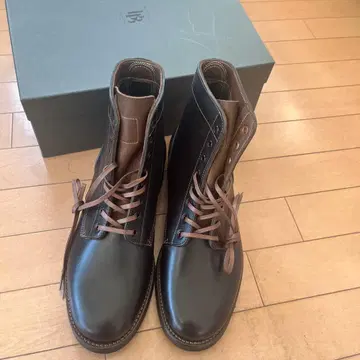 다크 브라운 가죽 하이컷 부츠