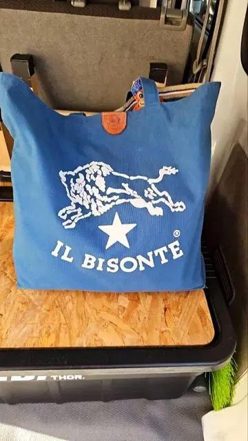 IL BISONTE 파랑 토트백