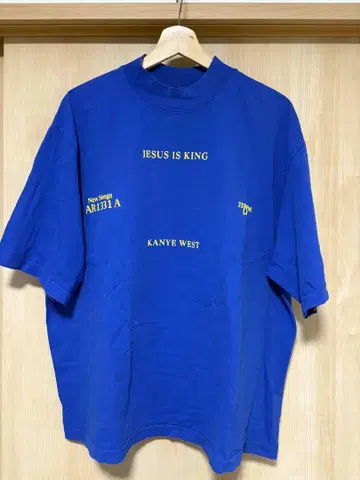 Kanye West Jesus is King 티셔츠 M