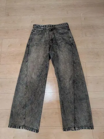 WYM LIDNM VINTAGE WASHED CURVED DENIM