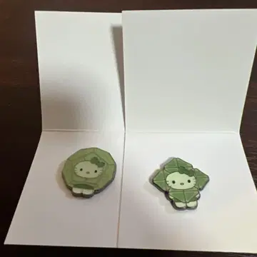 오사카 만박 모 키티 핀 배지 2개 세트