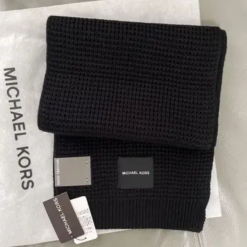 택 포함 새상품 MICHAEL KORS 마이클코어스 머플러 블랙