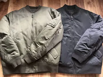 UNIQLO 2장 세트 MA-1 플라이트 자켓 올리브 그린 블랙