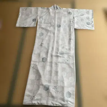 순수 실크 코몬