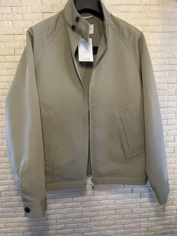 투모로우랜드 스윙탑