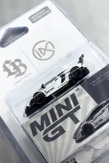mini gt Lamborghini silver crome IMX