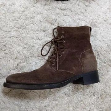 브라운 레이스업 숏부츠