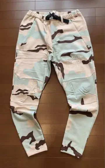 [러셀노] 미사용 새상품 카모 패턴 맨투맨 골프 팬츠 사이즈 6 (XL)