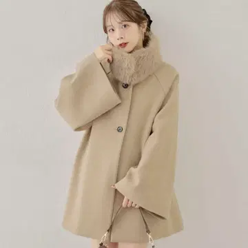 미사용 새상품 chico 퍼 탈부착 케이프 코트