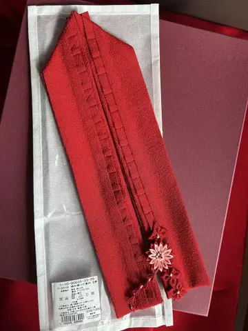 레이어트 카라 츠마미카자리 장식