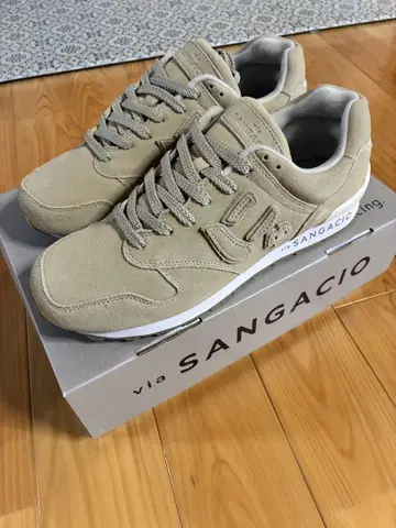 SANGACIO 베이지 스니커즈