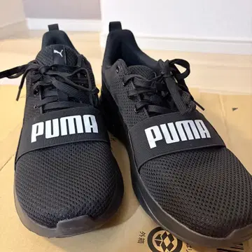 PUMA 블랙 스니커즈