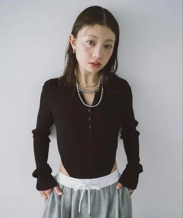 HANNE 블랙 폴로 니트 바디 수트